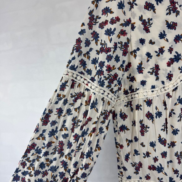 Promesa Floral Boho Peasant Blouse Crochet Trim Tie Front Size M NWT - Picture 7 of 16
